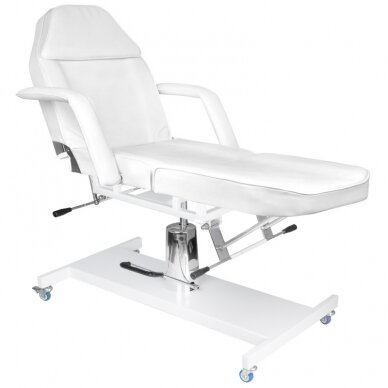 Cosmetology chair HYDRAULIC BASIC WHITE ON WHEELS 1