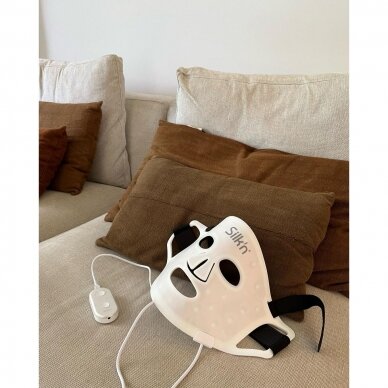Facial rejuvenating LED mask Silk'n Face Mask 100 14
