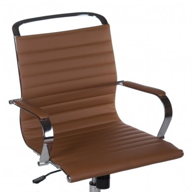 Офисное кресло на колесах CorpoComfort OF-600 Brown 2